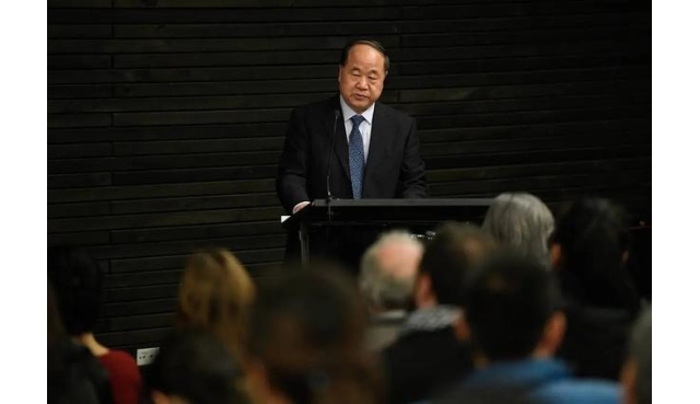 人群聚集的地方，谈论的话题无非有三个