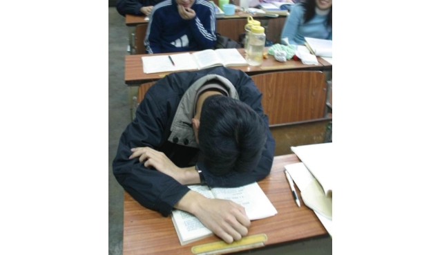 为啥你累，过度分析问题，凡事喜欢总往坏处想